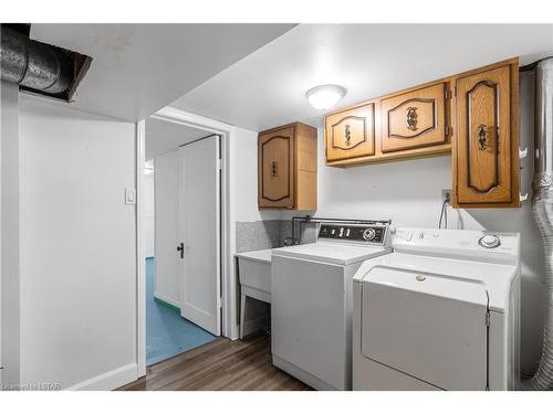 7 Imperial Road, London, ON - Indoor Photo Showing Laundry Room