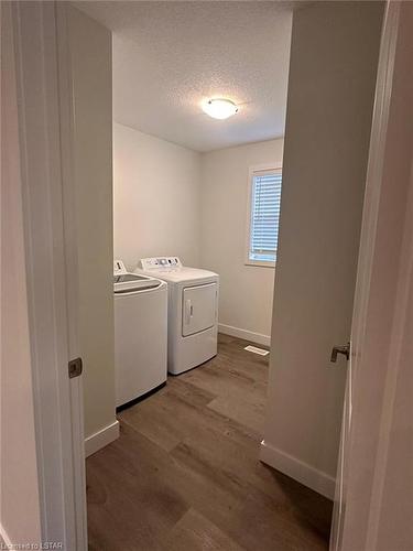 Upper-691 William Street, London, ON - Indoor Photo Showing Laundry Room