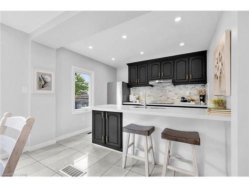 1249 Florence Street, London, ON - Indoor Photo Showing Kitchen With Upgraded Kitchen