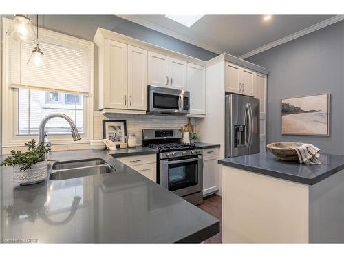 581 Central Avenue, London, ON - Indoor Photo Showing Kitchen With Stainless Steel Kitchen With Double Sink With Upgraded Kitchen