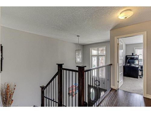 1296 Dyer Crescent, London, ON - Indoor Photo Showing Other Room
