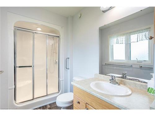 39-30 Ann Street, St. Marys, ON - Indoor Photo Showing Bathroom