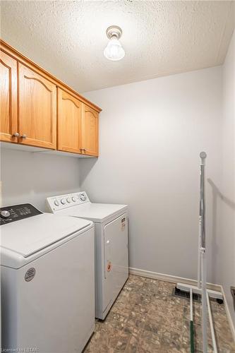39-30 Ann Street, St. Marys, ON - Indoor Photo Showing Laundry Room