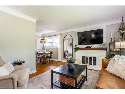 456 Jellicoe Crescent, London, ON - Indoor Photo Showing Living Room With Fireplace