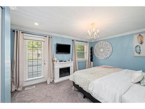 680 Griffith Street, London, ON - Indoor Photo Showing Bedroom