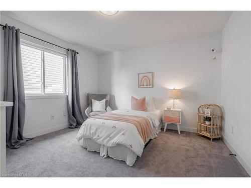 2144 Yellowbirch Place Place, London, ON - Indoor Photo Showing Bedroom