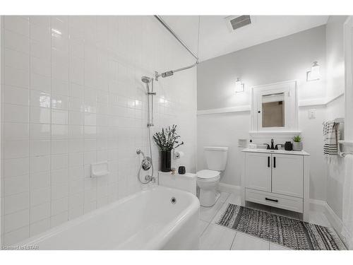 850 Waterloo Street, London, ON - Indoor Photo Showing Bathroom