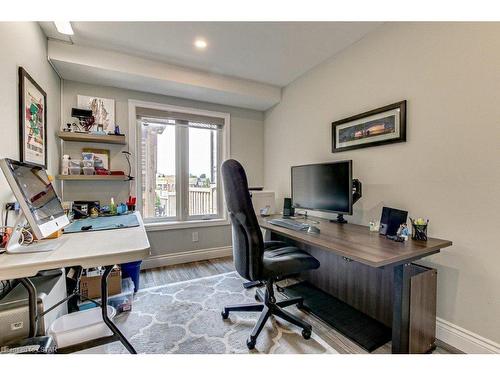 1077 Riverbend Road, London, ON - Indoor Photo Showing Office