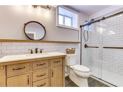 1077 Riverbend Road, London, ON - Indoor Photo Showing Bathroom