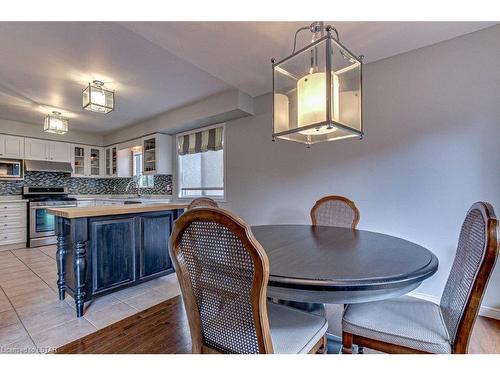 82 Rossmore Court, London, ON - Indoor Photo Showing Dining Room
