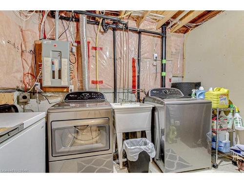 82 Rossmore Court, London, ON - Indoor Photo Showing Laundry Room