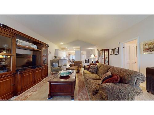 8-1144 Coronation Drive, London, ON - Indoor Photo Showing Living Room