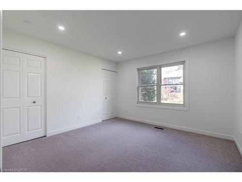 34-50 Fiddlers Green Road, London, ON - Indoor Photo Showing Other Room