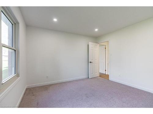 34-50 Fiddlers Green Road, London, ON - Indoor Photo Showing Other Room