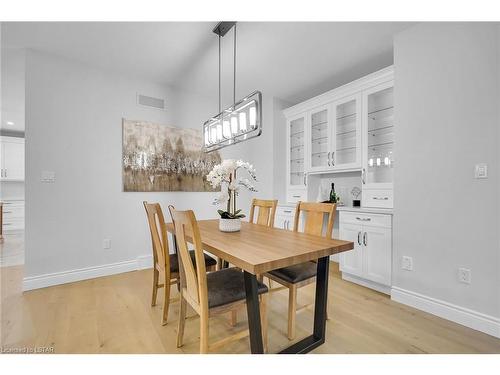 948 Eagletrace Drive, London, ON - Indoor Photo Showing Dining Room