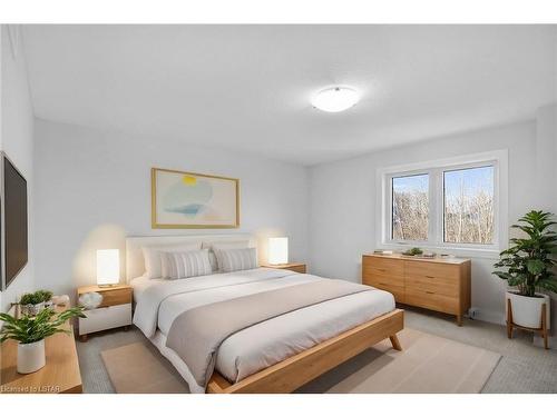 948 Eagletrace Drive, London, ON - Indoor Photo Showing Bedroom