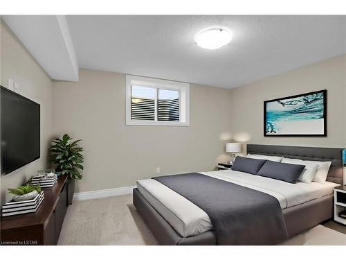 948 Eagletrace Drive, London, ON - Indoor Photo Showing Bedroom