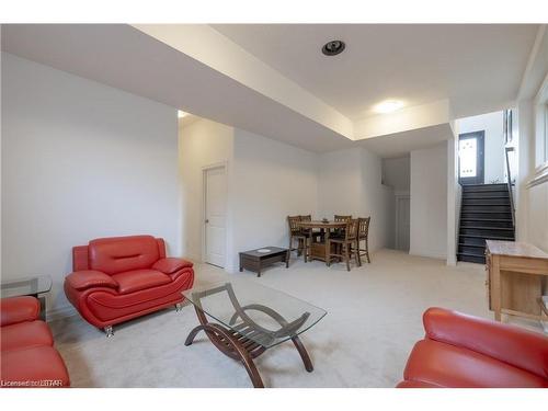 6696 Raleigh Boulevard, London, ON - Indoor Photo Showing Living Room