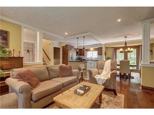 1316 Rideau Lane, London, ON - Indoor Photo Showing Living Room