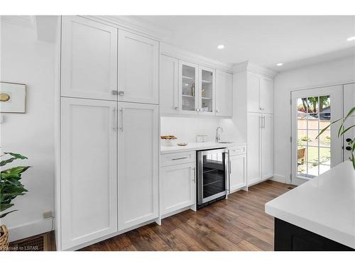 1394 Erindale Crescent, London, ON - Indoor Photo Showing Kitchen