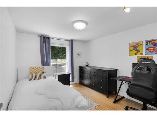 1394 Erindale Crescent, London, ON - Indoor Photo Showing Bedroom