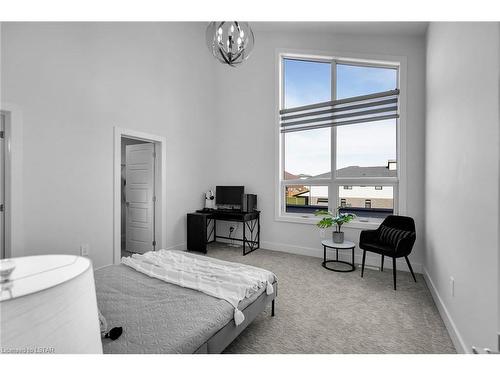 1681 Brayford Avenue, London, ON - Indoor Photo Showing Bedroom