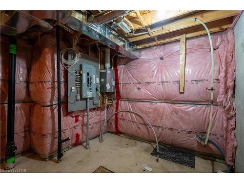 964 West Village Square, London, ON - Indoor Photo Showing Basement