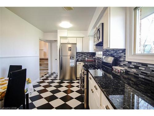 337 Fairview Avenue, London, ON - Indoor Photo Showing Kitchen