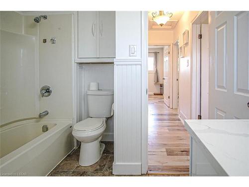 337 Fairview Avenue, London, ON - Indoor Photo Showing Bathroom