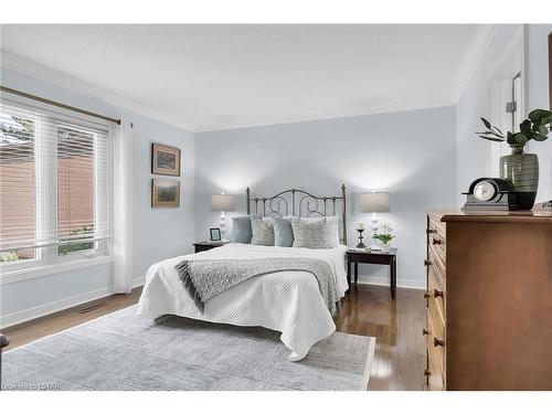 75-50 Fiddlers Green Road, London, ON - Indoor Photo Showing Bedroom