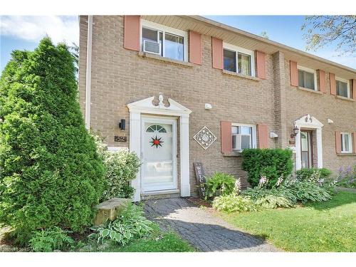 52-166 Southdale Road W, London, ON - Outdoor