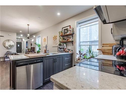 465 Ontario Street, London, ON - Indoor Photo Showing Kitchen