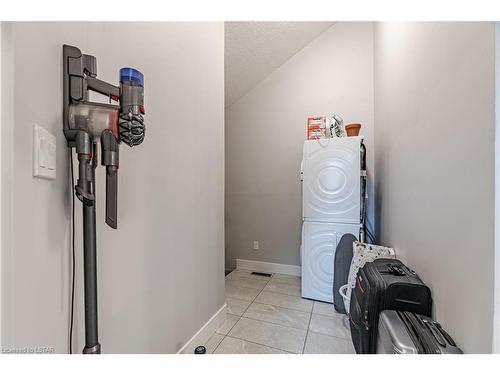 465 Ontario Street, London, ON - Indoor Photo Showing Laundry Room