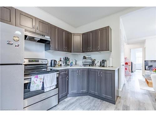 465 Ontario Street, London, ON - Indoor Photo Showing Kitchen