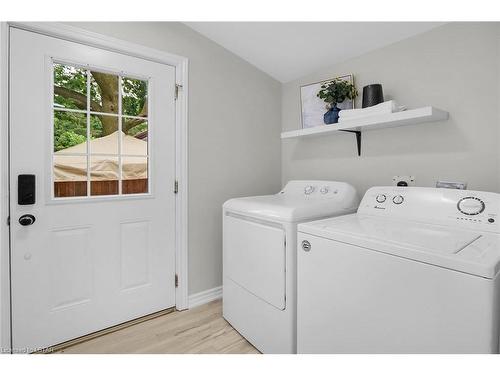 57 Burslem Street, London, ON - Indoor Photo Showing Laundry Room