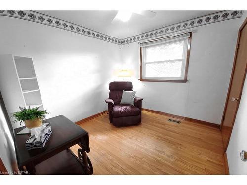 52 Arcadia Crescent, London, ON - Indoor Photo Showing Other Room