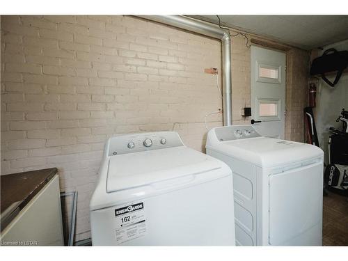 124 Second Avenue, North Bay, ON - Indoor Photo Showing Laundry Room