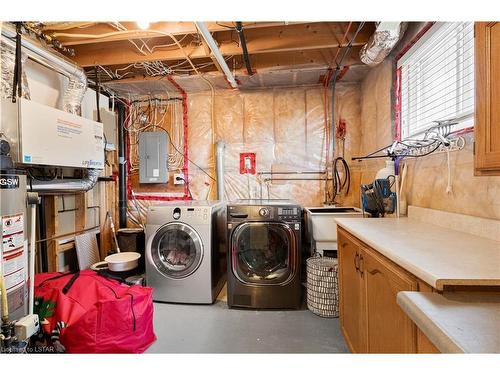 4987 Malden Road, Windsor, ON - Indoor Photo Showing Laundry Room