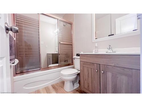 801-986 Huron Street, London, ON - Indoor Photo Showing Bathroom