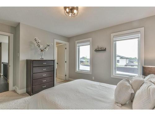 3313 Mersea Street, London, ON - Indoor Photo Showing Bedroom