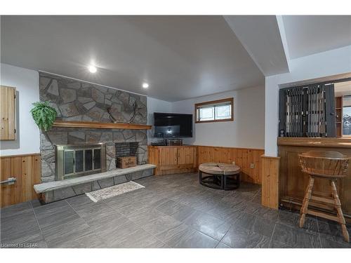 134 Parks Edge Crescent, London, ON - Indoor With Fireplace