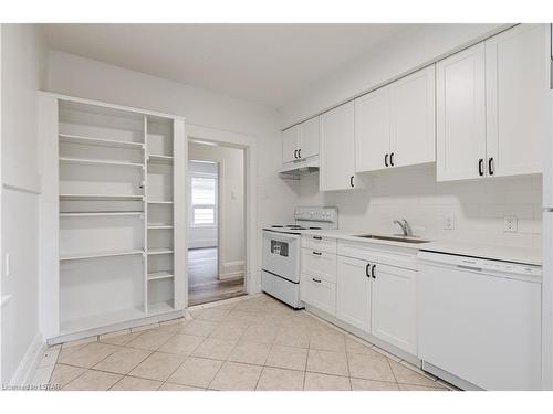 225 Cathcart Street, London, ON - Indoor Photo Showing Kitchen