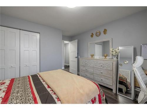 301-1590 Ernest Avenue, London, ON - Indoor Photo Showing Bedroom