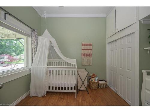 948 Princess Avenue, London, ON - Indoor Photo Showing Bedroom