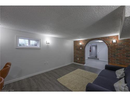 948 Princess Avenue, London, ON - Indoor Photo Showing Other Room