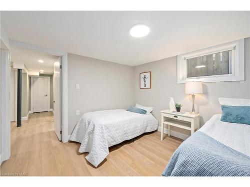 8 Eastman Avenue, London, ON - Indoor Photo Showing Bedroom