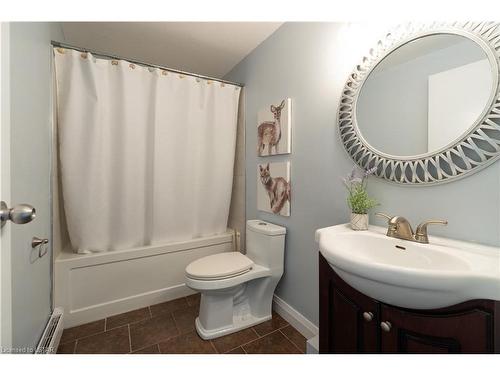 70-166 Southdale Road, London, ON - Indoor Photo Showing Bathroom