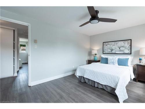 70-166 Southdale Road, London, ON - Indoor Photo Showing Bedroom