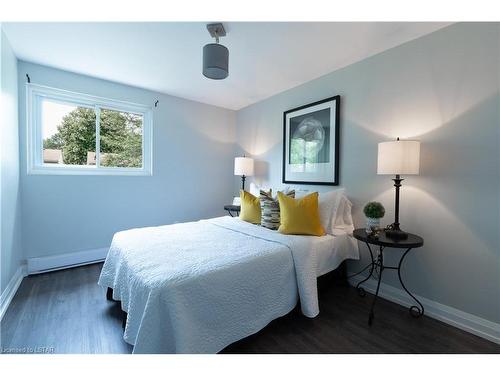 70-166 Southdale Road, London, ON - Indoor Photo Showing Bedroom