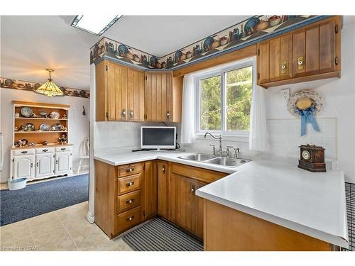 289 Whiting Street, Ingersoll, ON - Indoor Photo Showing Kitchen With Double Sink